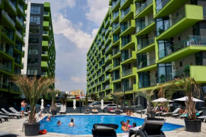 Frontal SeaView Apartment Spa&Pool Resort - parking